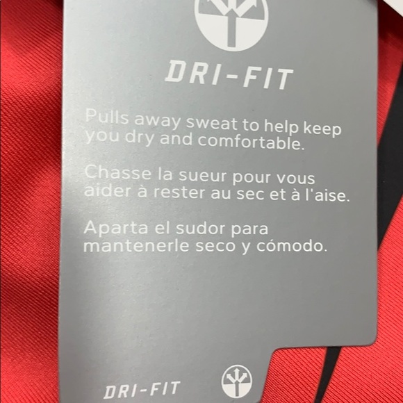 NIKE Women’s TRAINING TOP DRI-FIT Technology - Picture 15 of 16